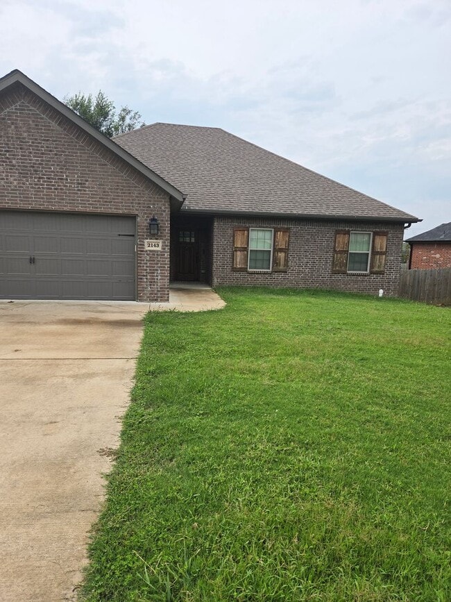 Building Photo - BEAUTIFUL HOME IN GREAT LOCATION!