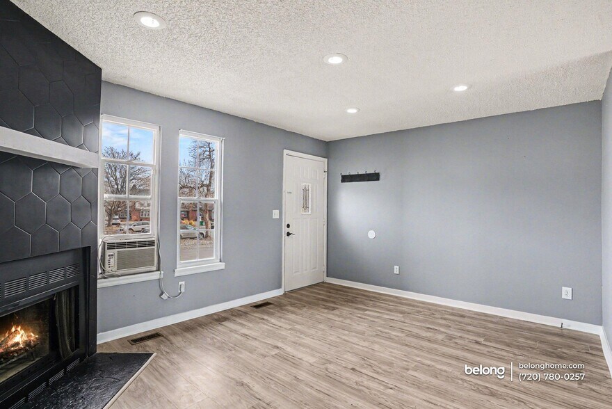 Building Photo - 17158 E Whitaker Dr