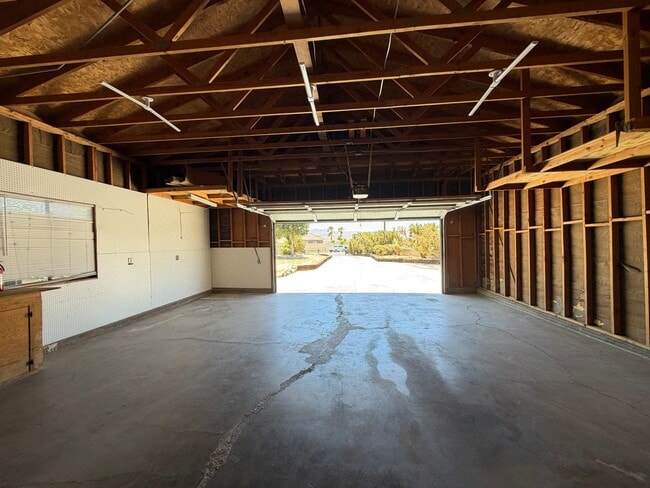 Building Photo - 35827 Tumbleweed Cir