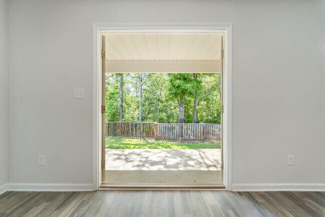 Building Photo - 610 Riverwalk Cir