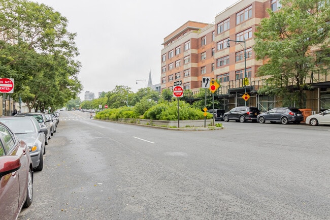 Building Photo - 4-75 48th Avenue-SI FL7-ID2223