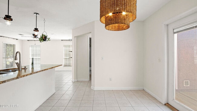 Building Photo - 5625 S Lagoon Dr