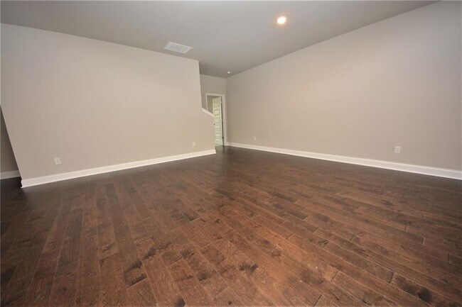 Building Photo - 2170 Manor Pointe Dr