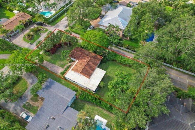 Building Photo - 7548 SW 58th Ave