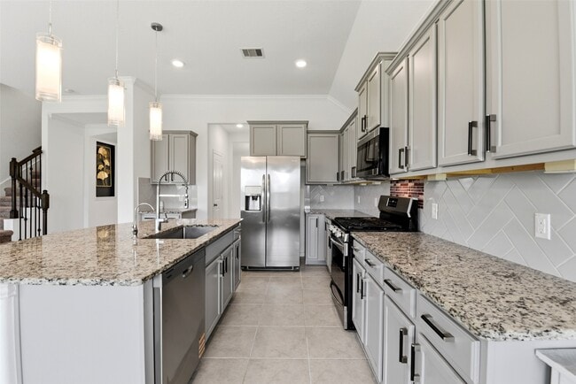 Building Photo - 1618 Rosedale Dr