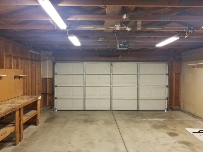 Building Photo - 3 Bedroom 2 Bath Home in Cottonwood