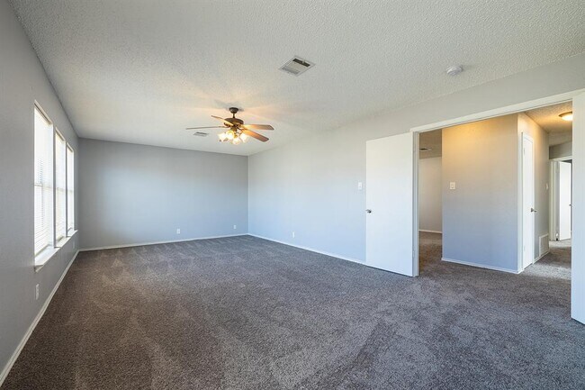 Building Photo - 1240 Dexford Dr