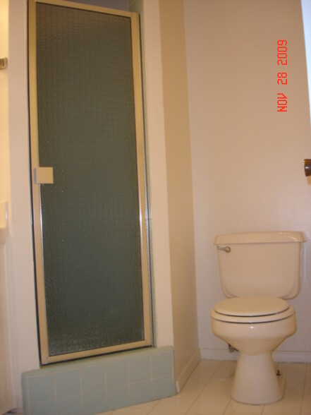 Building Photo - 918 3rd St