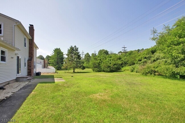 Building Photo - 6 Jean Dr