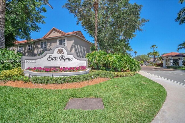 Building Photo - 800 Sorrento Dr