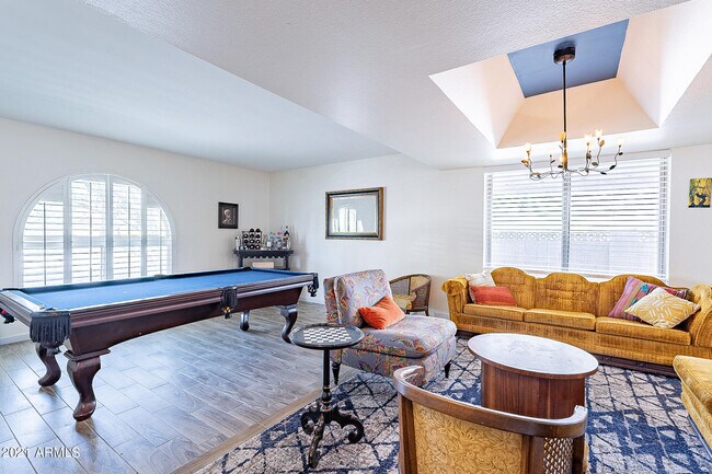 Building Photo - 4353 E Pearce Rd