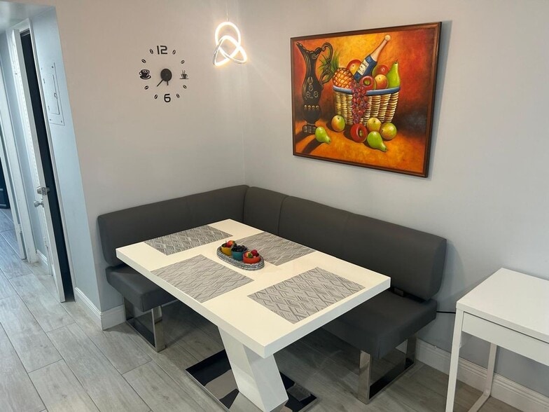 Building Photo - 107 Kent St