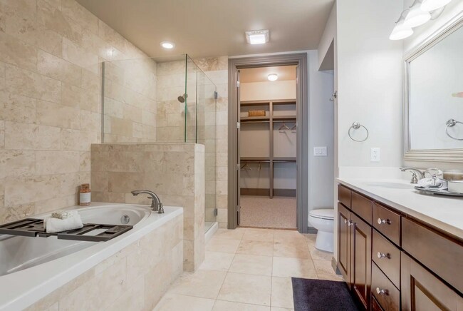 Building Photo - Your New Home Comes with 2 Weeks Free & $500!