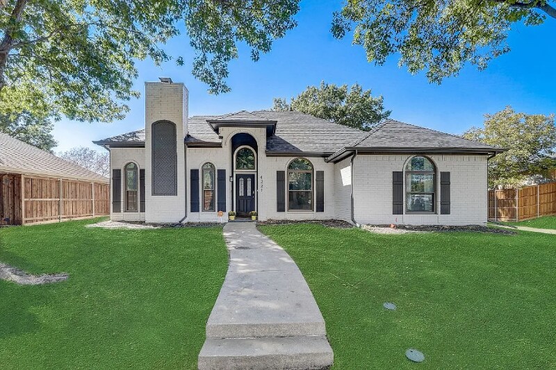 Building Photo - 4221 N Cliff Dr