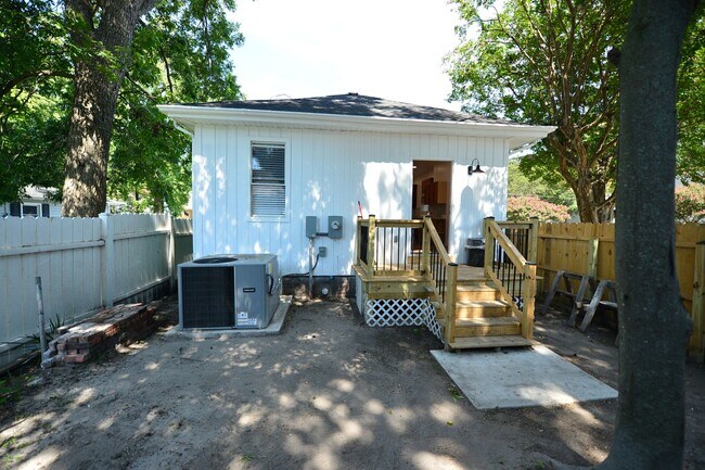 Building Photo - 1301 37th St