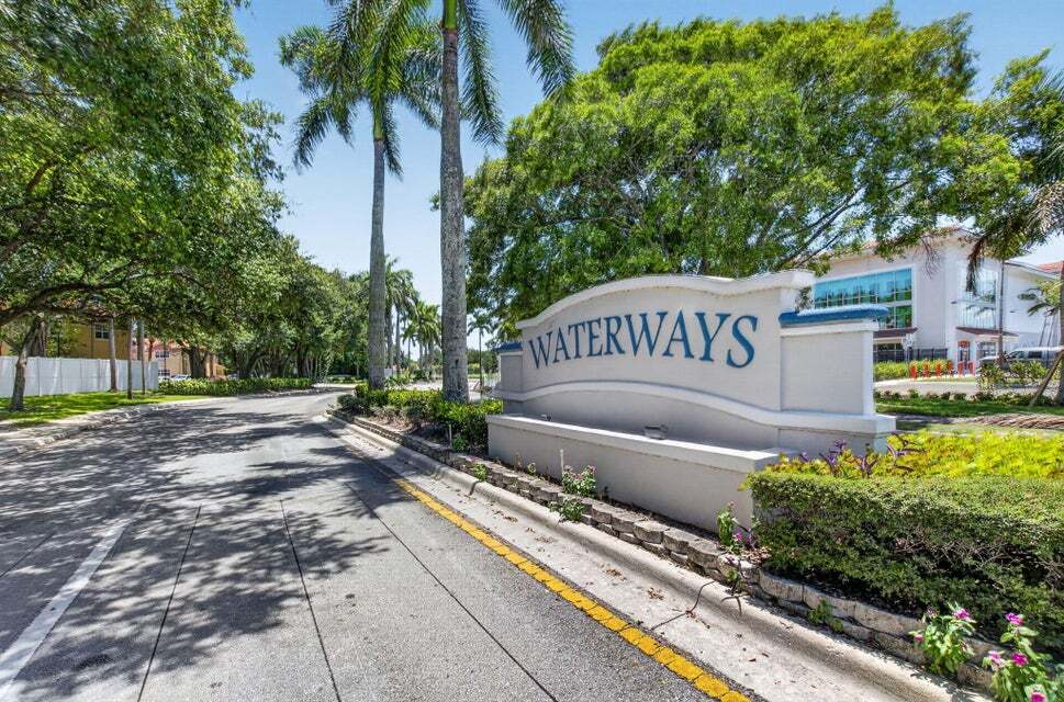 Entrance - 8108 Summer Shores Dr