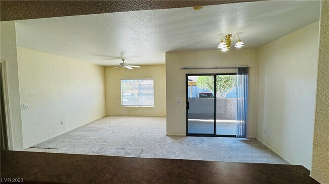 Building Photo - 45 Maleena Mesa St
