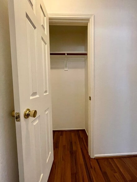 Building Photo - 9711 Saddle Dr