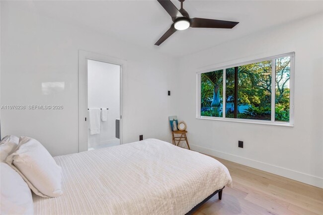 Building Photo - 535 NE 50th Terrace