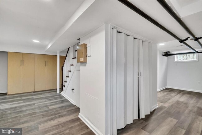 Building Photo - 1002 Chillum Rd