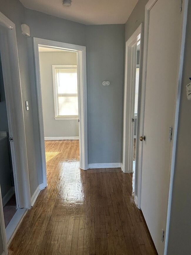 Building Photo - 2669 Electric- 3 BEDS & 2 BATH FOR RENT!