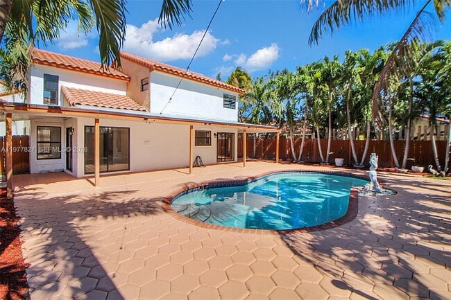 Building Photo - 10031 SW 147th Pl