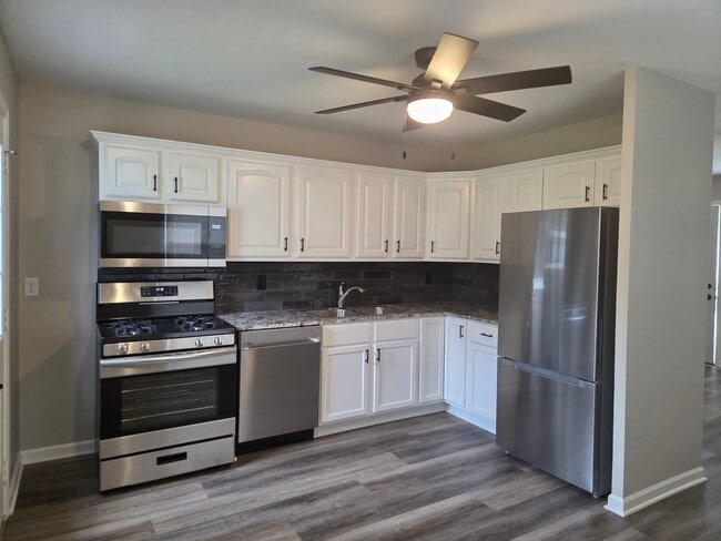 Building Photo - Completely remodeled 3-bedroom house avail...