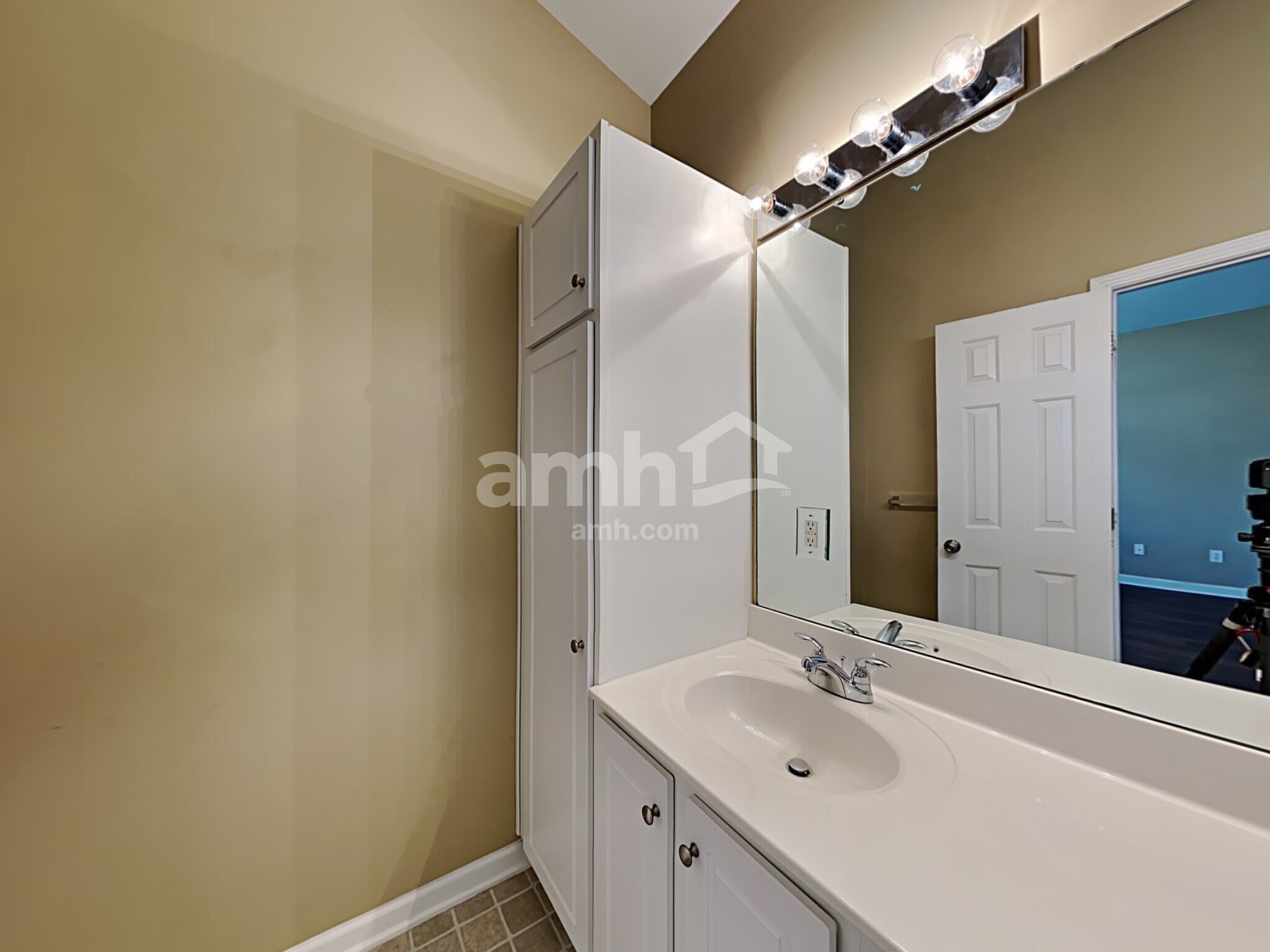 Building Photo - 204 Marino Pl