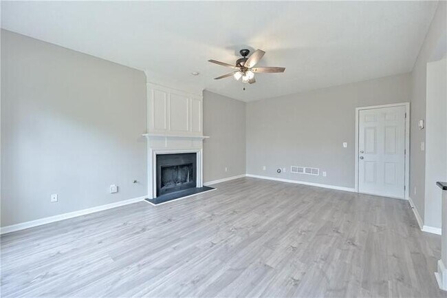 Building Photo - 145 Sessingham Ln
