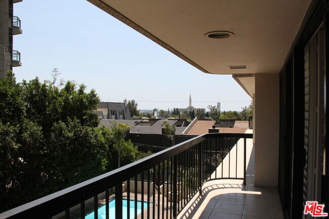 Building Photo - 10790 Wilshire Blvd
