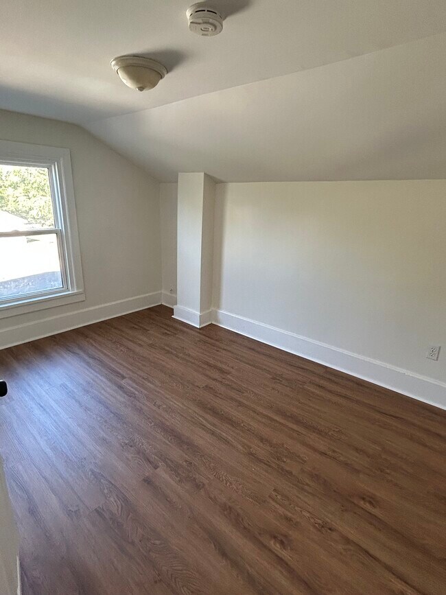 Building Photo - 1925 S State St