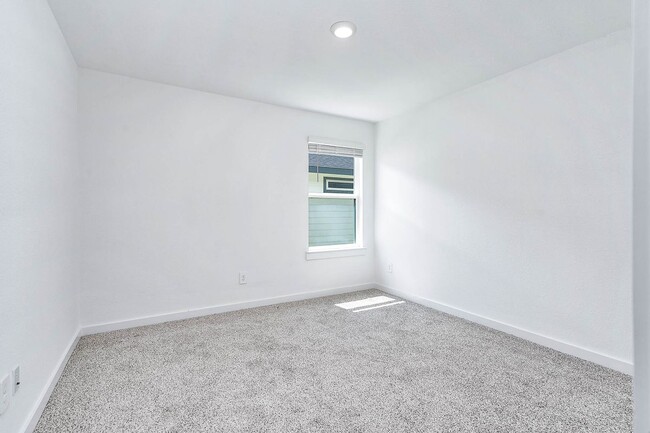Building Photo - 1122 Fringed Bluestar Dr