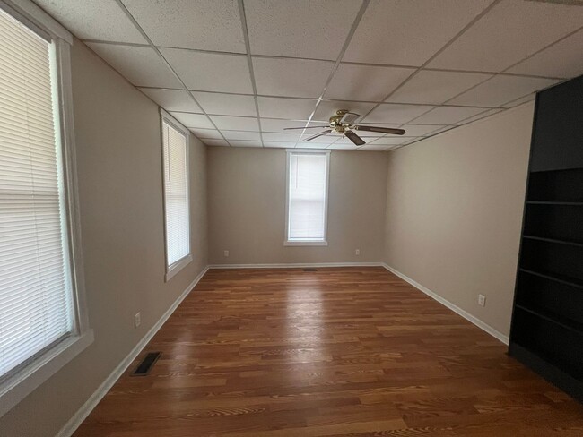 Building Photo - COMING SOON - Traditional 3BD/2BA Home w/ ...