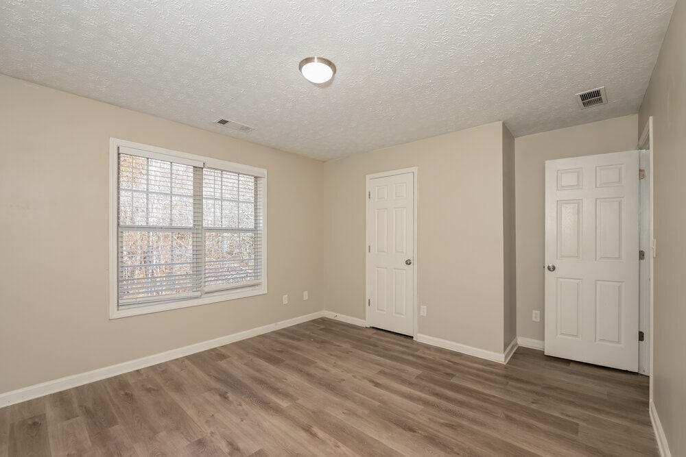 Building Photo - 2152 Glen Hope Ln