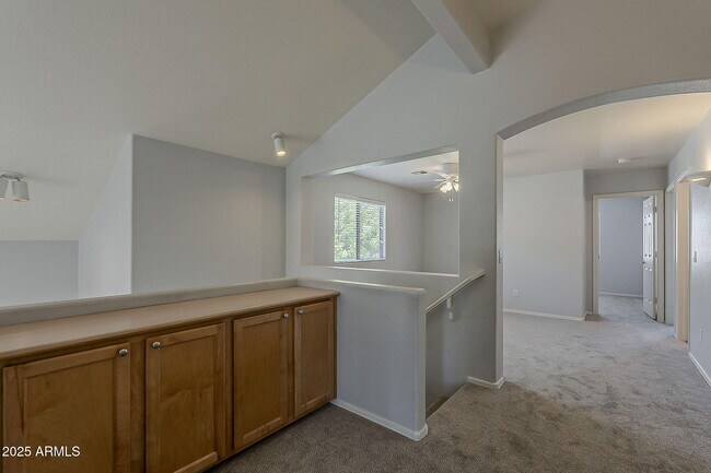 Building Photo - 927 W Azalea Pl