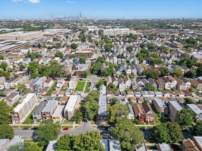 Building Photo - 1301 S 51st Ave