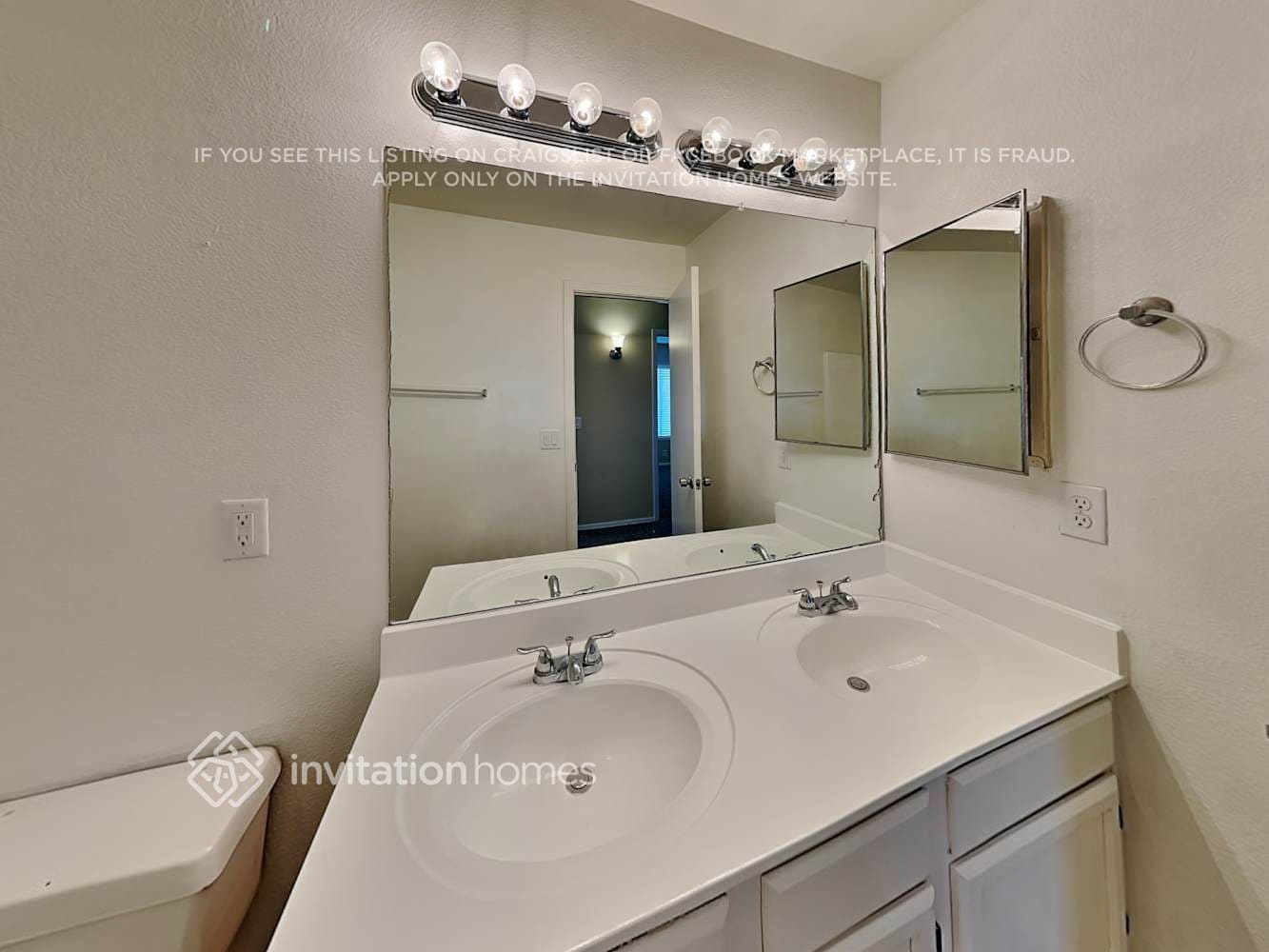 Building Photo - 7871 W Krall St