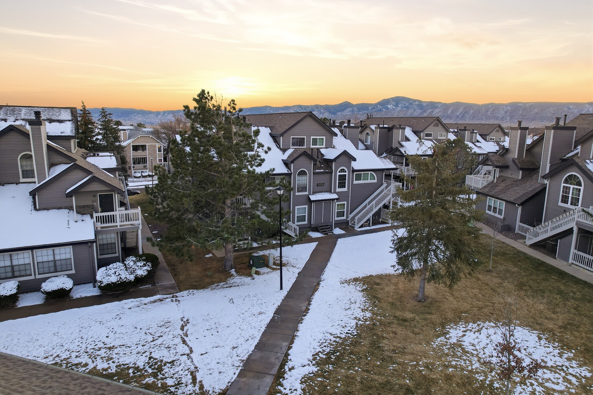 Building Photo - 8327 S Upham Way