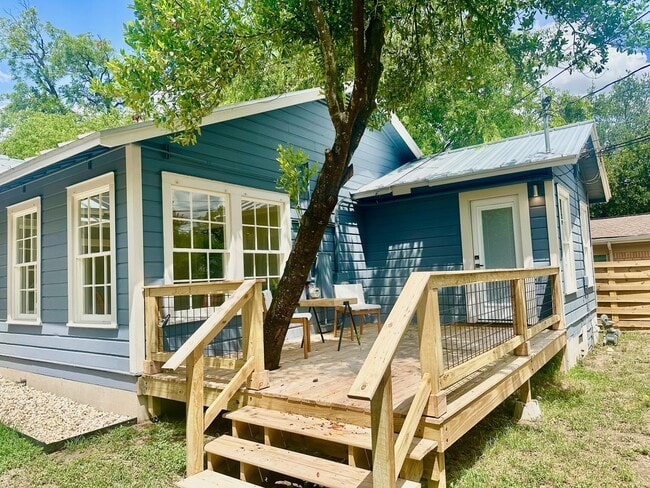 Building Photo - 4406 Airport Blvd