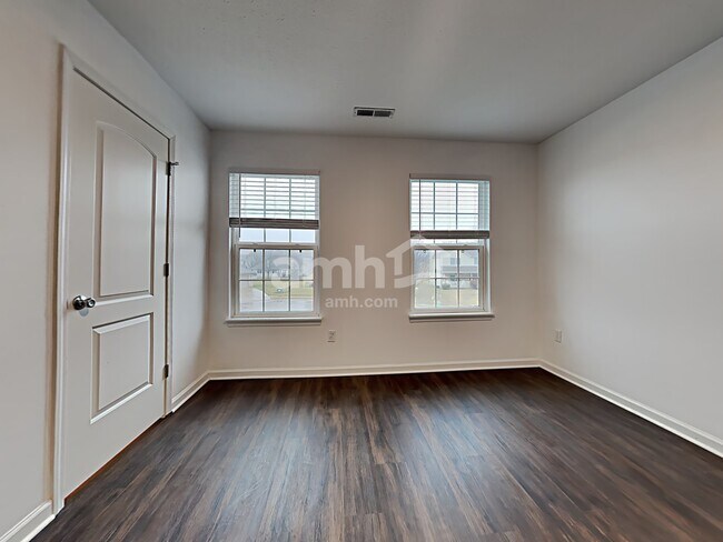 Building Photo - 7409 Vintage Cir