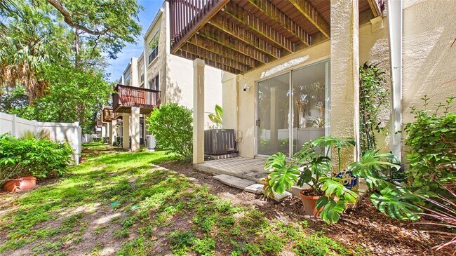 Building Photo - 3175 Bayshore Oaks Dr