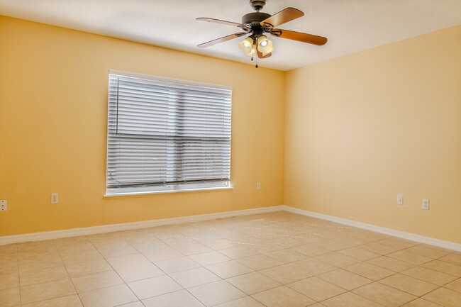 Building Photo - 274 Curtis Ave