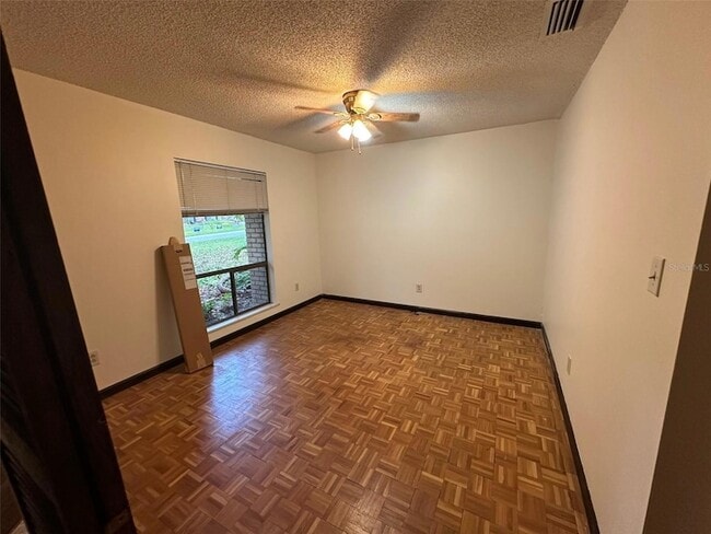 Building Photo - 1276 Sabra Dr