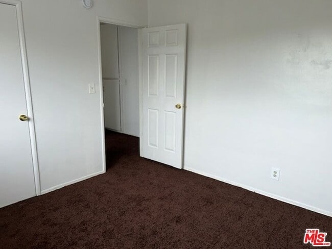 Building Photo - 10702 Crenshaw Blvd