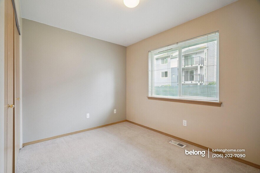 Building Photo - 15121 182nd Ave SE