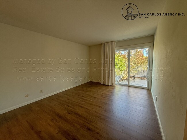 Building Photo - Newly Remodeled Two Bedroom Riverwood Town...