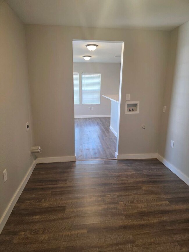 Building Photo - Step into this updated 4-bedroom, 2-bath home ideally situated in the heart of Sand Springs.