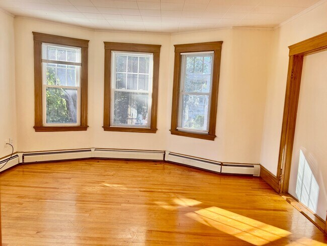Building Photo - 37 Woodmont Ave