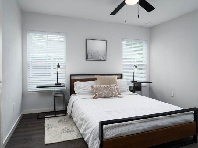 Building Photo - 4 Bedroom, 4 Bathroom House