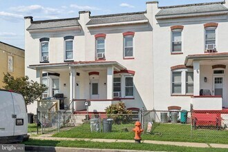Building Photo - 540 46th St